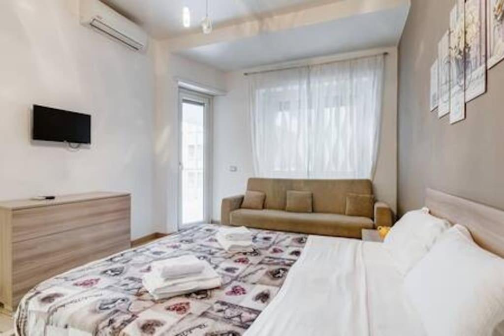 Domus Laterani By Jfm - Comfortable Apartment Big Terrace Colosseo Rome Buitenkant foto