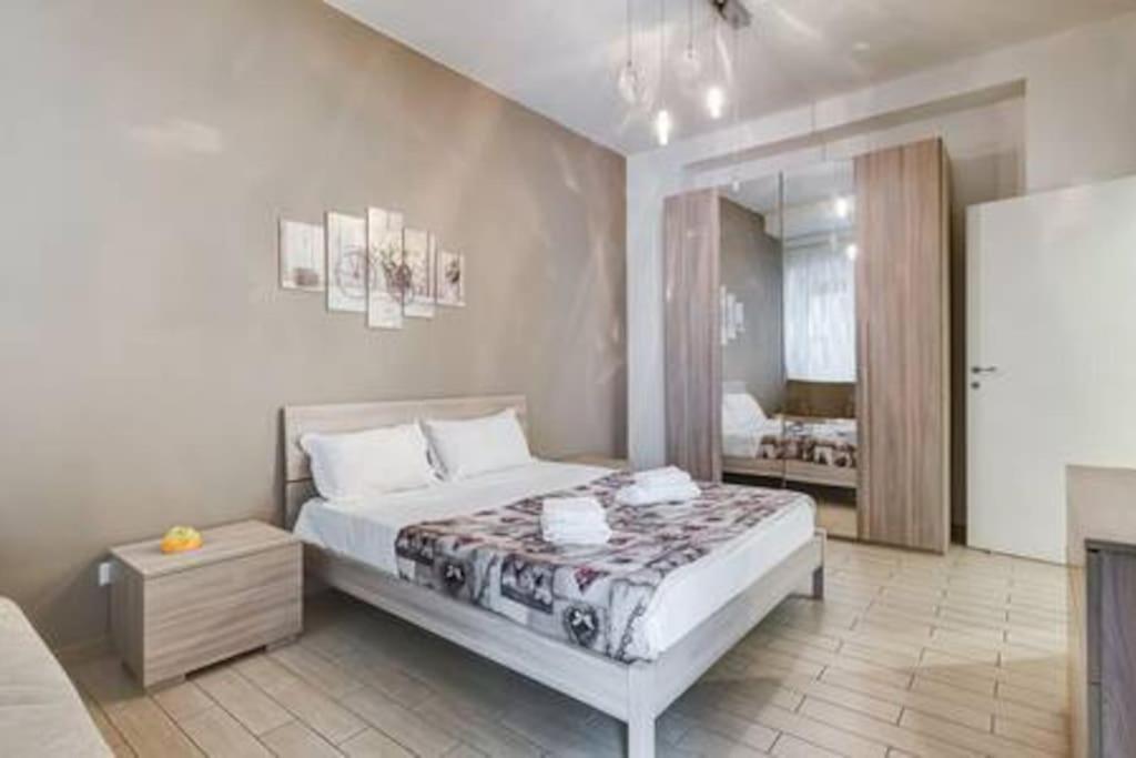 Domus Laterani By Jfm - Comfortable Apartment Big Terrace Colosseo Rome Buitenkant foto